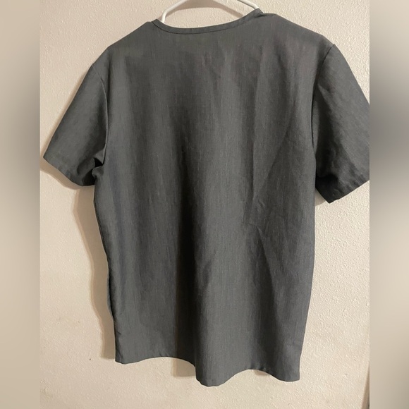 Figs Chisec Three-Pocket Scrub Top - Picture 5 of 6